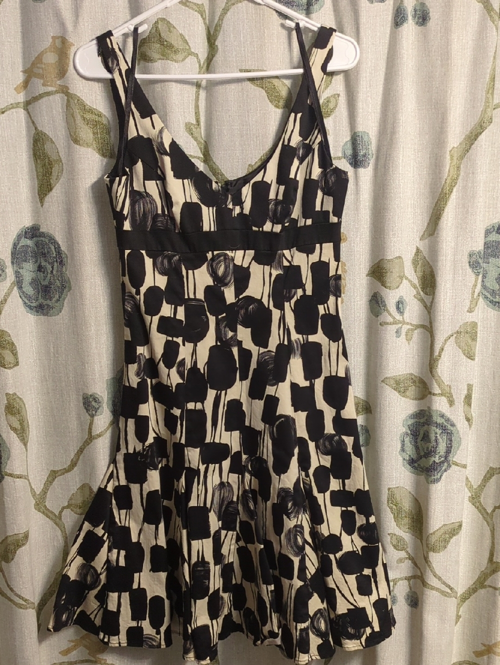 Nine West Black and Cream Abstract Print Sleeveless Fit-and-Flare Dress